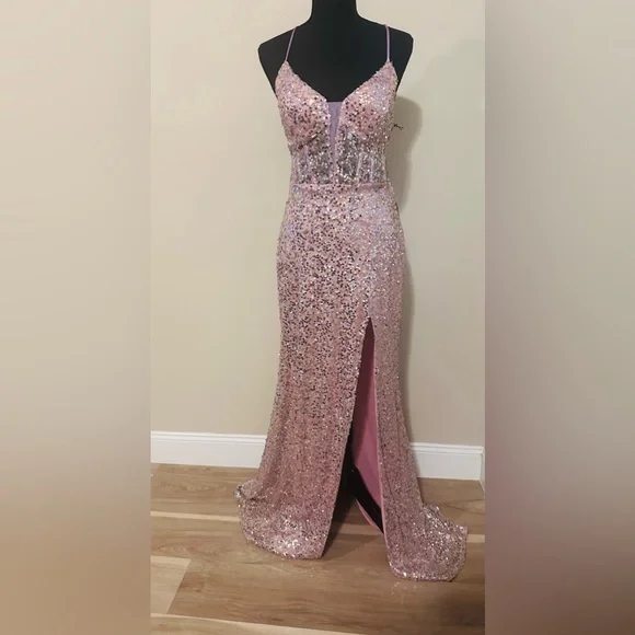 green emerald velvet dress City Triangles Sequin V-Neck Formal Dress 5 – newdsalem main image 1